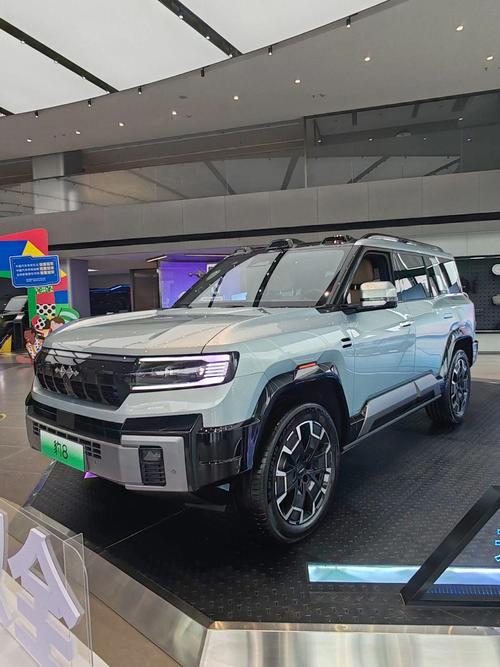 成都148比亚迪方程豹硬派越野的爆款，英菲尼迪35周年与你共成长